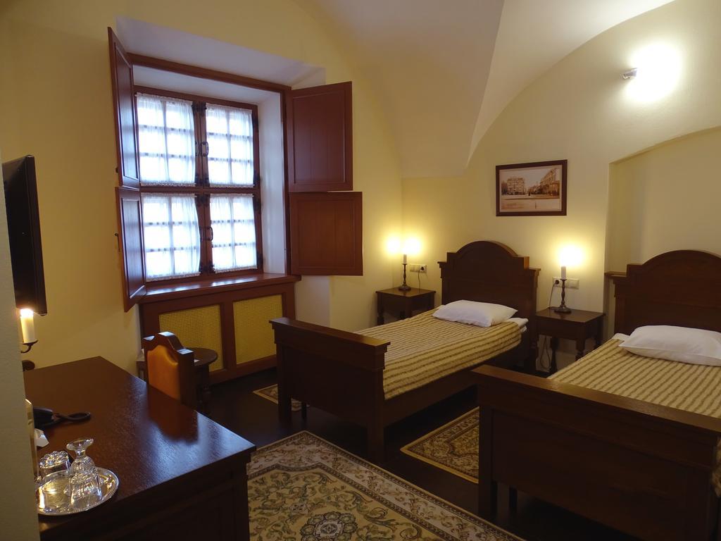 Hotel Monastyrski Minsk City Centre Kültér fotó